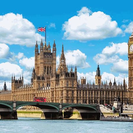 Staylondon - Sleeps 6 With Free Parking - Tourist, Concerts & Matches Extérieur photo